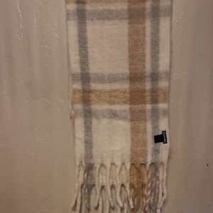 Cozy Plaid Fringe Throw Blanket